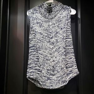 Turtle necj sweater